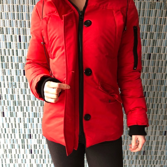 Red Puffer/Ski Jacket with 20% down filling - Picture 5 of 9